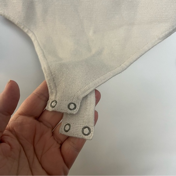 Abercrombie and Fitch Nude Beige Sweetheart Knit Bodysuit Stretchy Sand XS - Picture 6 of 7